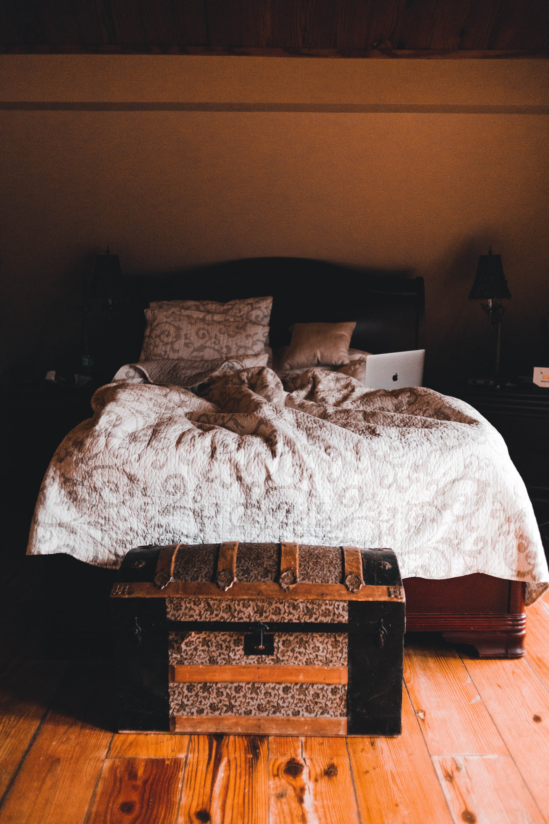 Quilts vs Duvet Covers: Understanding the Differences