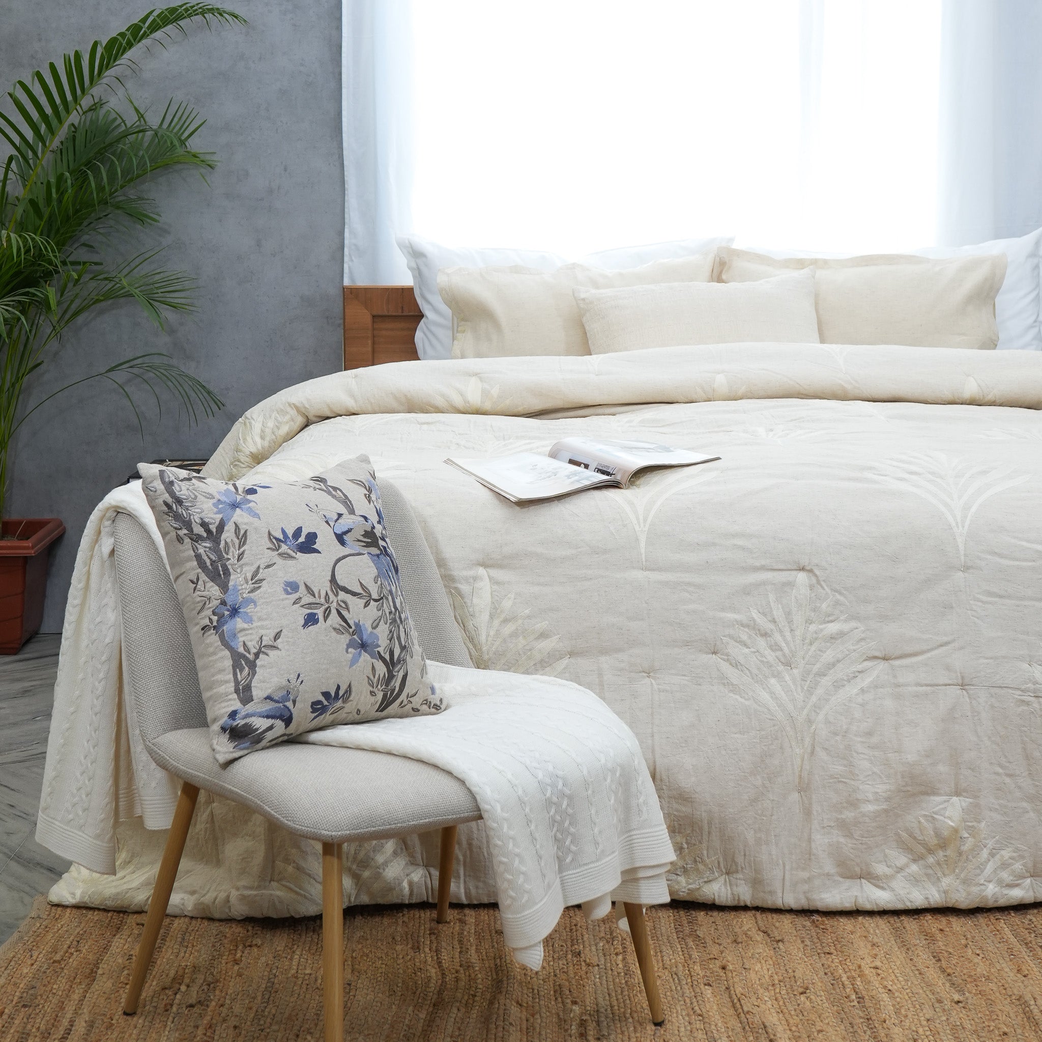 Palmyra - Embroidered Cotton Linen Quilt