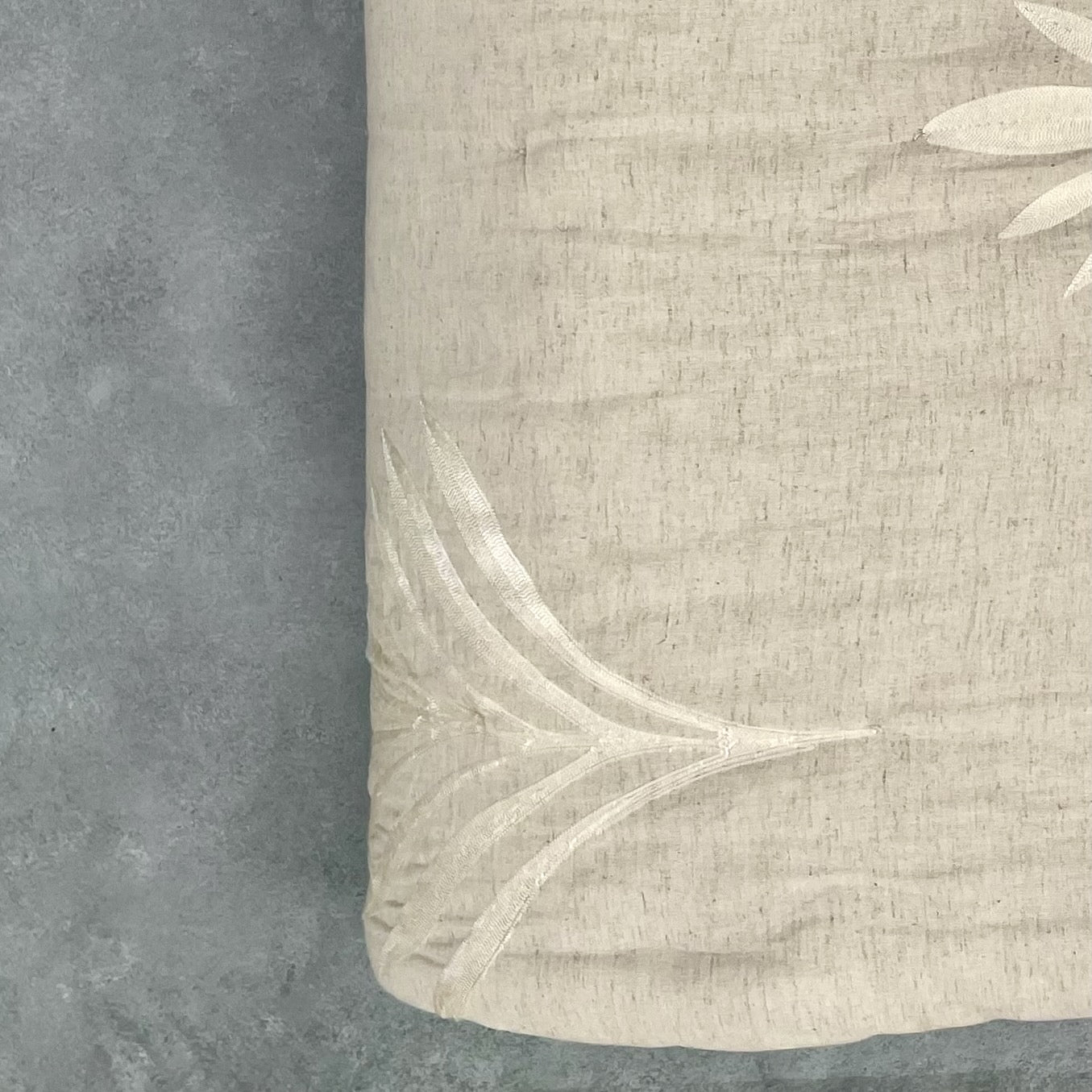 Palmyra - Embroidered Cotton Linen Quilt