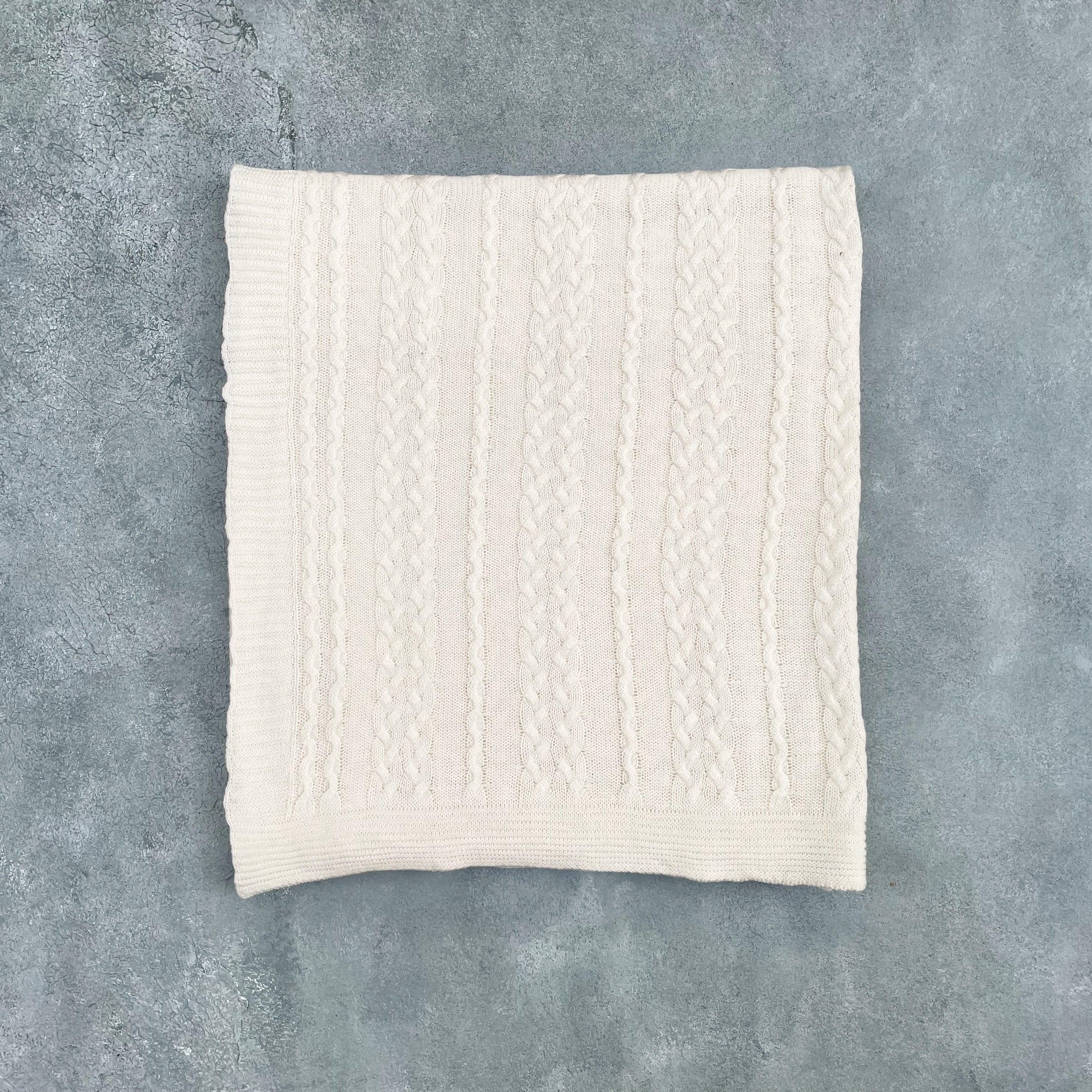 Sereno - Cable Knit Throw