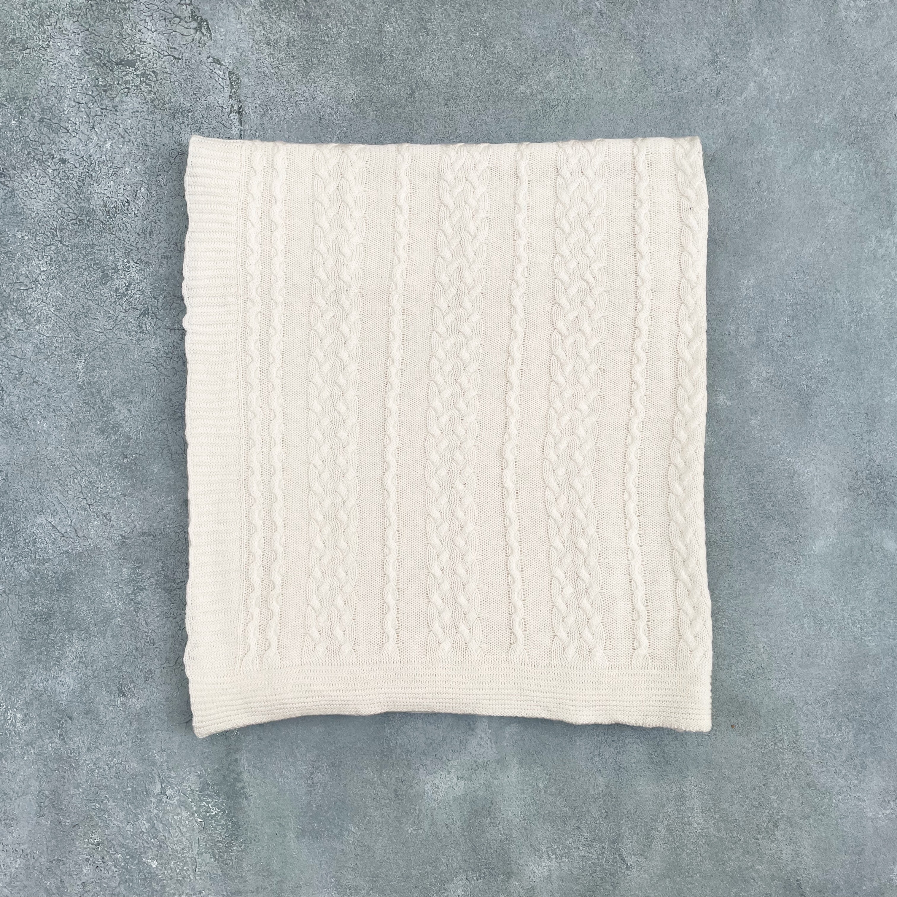 Sereno - Cable Knit Throw