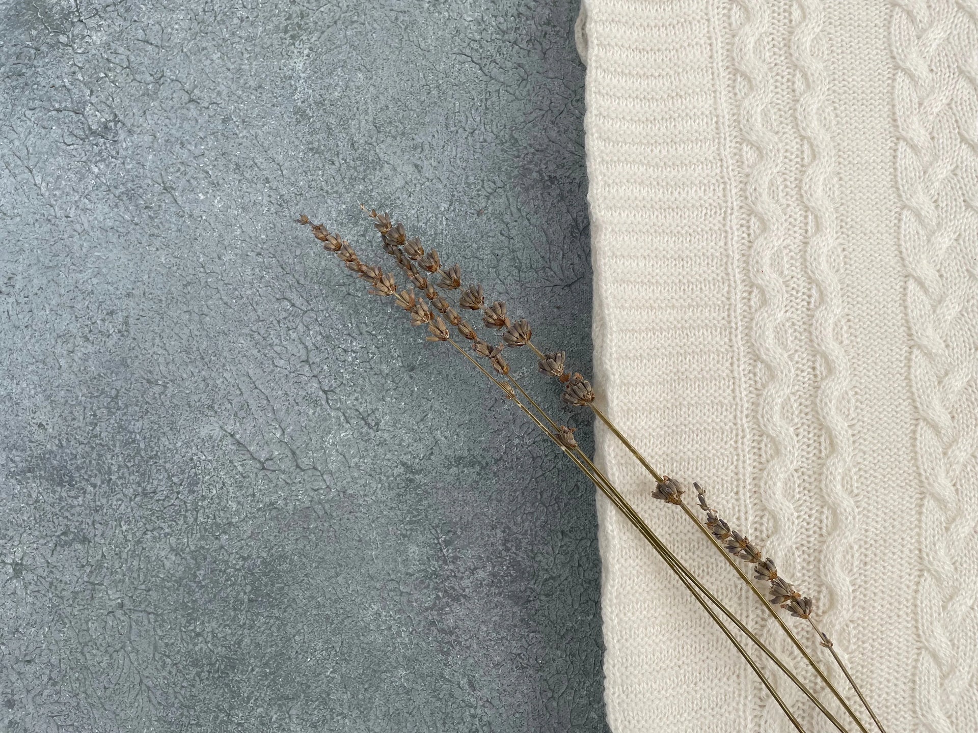 Sereno - Cable Knit Throw